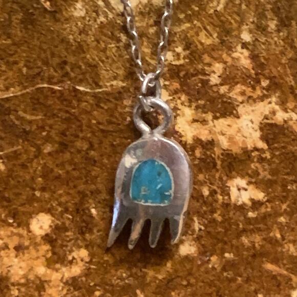 Native Bear Claw Sterling Silver Necklace with Inlayed Turquoise Vintage - Picture 1 of 7